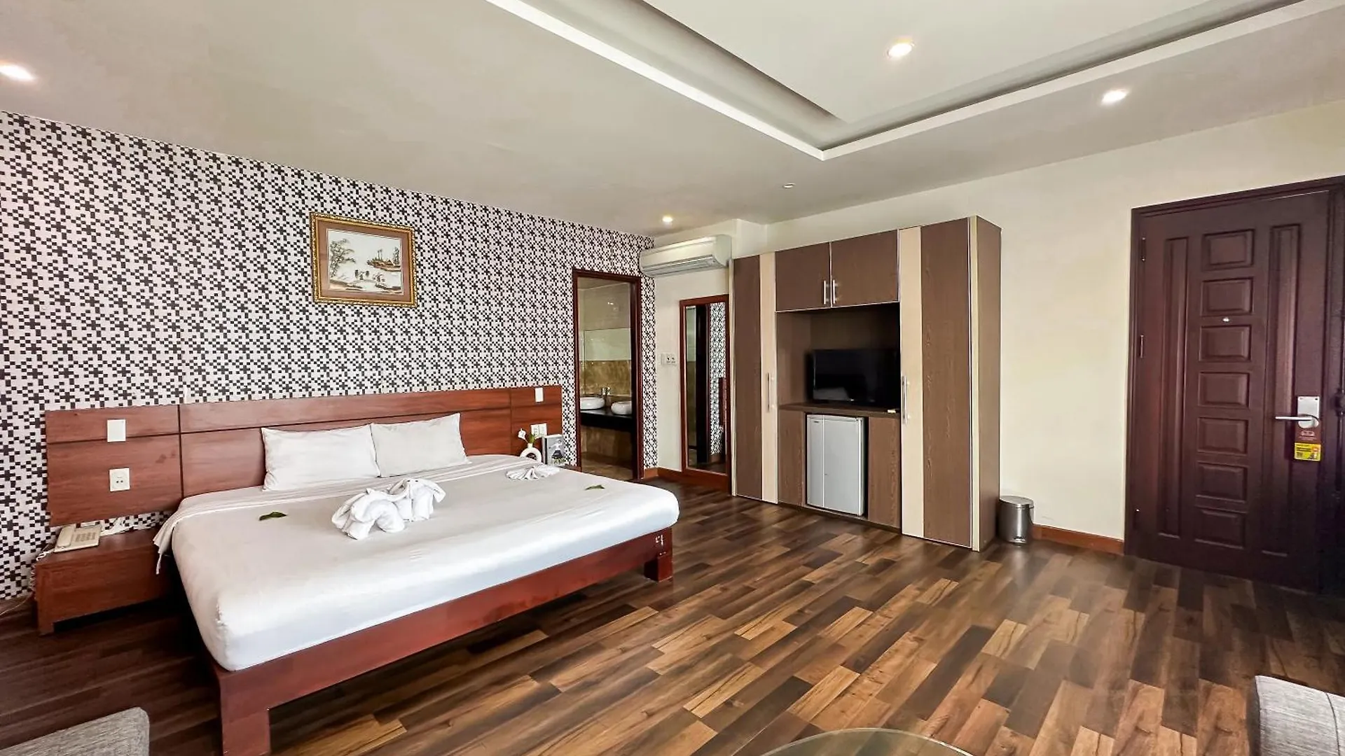 ***  Quoc Cuong Center Da Nang Hotel By Haviland Vietnam